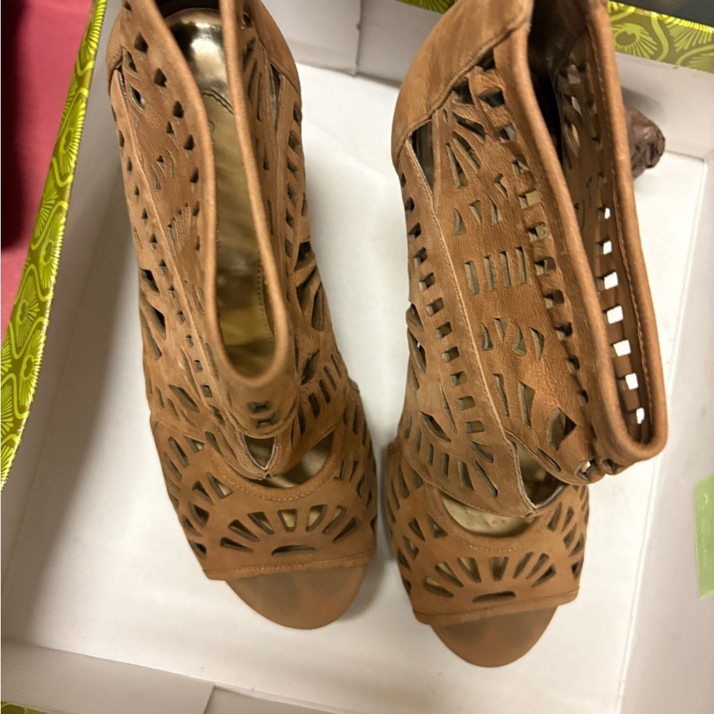 Gianni Bini Tan Heeled Boots